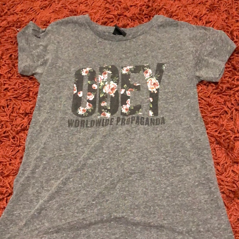 Obey T-shirt